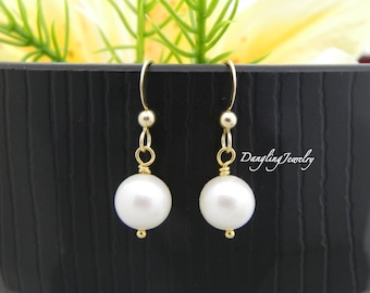 GOLD Freshwater Pearl Earrings, Wedding Jewelry, Bridal Earrings, Bridesmaid Earrings, Bridesmaid Gifts, Dangle Earrings, Everyday Jewelry