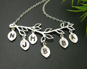 Six Initial Necklace, Personalized Grandmother Necklace, Family Tree Jewelry, Mother Day Necklace, Sister Necklace, Mom Jewelry, Kid Name