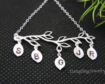 Five Initial Family Necklace, Personalized Mother Necklace, Grandmother Necklace, Family Tree Necklace, Mother Day Gift Ideas, Mother in law
