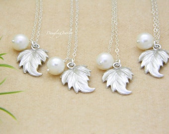 Bridesmaid Jewelry Gift set of FOUR / Leaf Charm Pearl Necklace / Leaf Charm Pendant Necklace / Wedding Jewelry Set / Bridal Party Gift