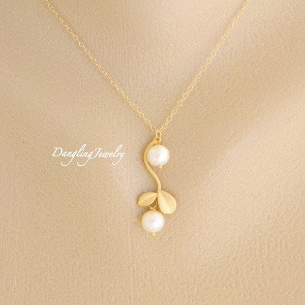 Leaf Necklace, Pearl Necklace, Mothers Necklace, GOLD FILLED, Wedding Jewelry, Bridesmaid Gifts, Sister Necklace, Elegant Jewelry