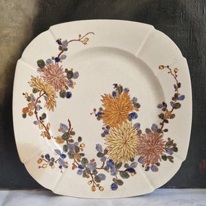 Antique plate Gien Terre de fer Polychrome with flower motif Shabby vintage from France rare