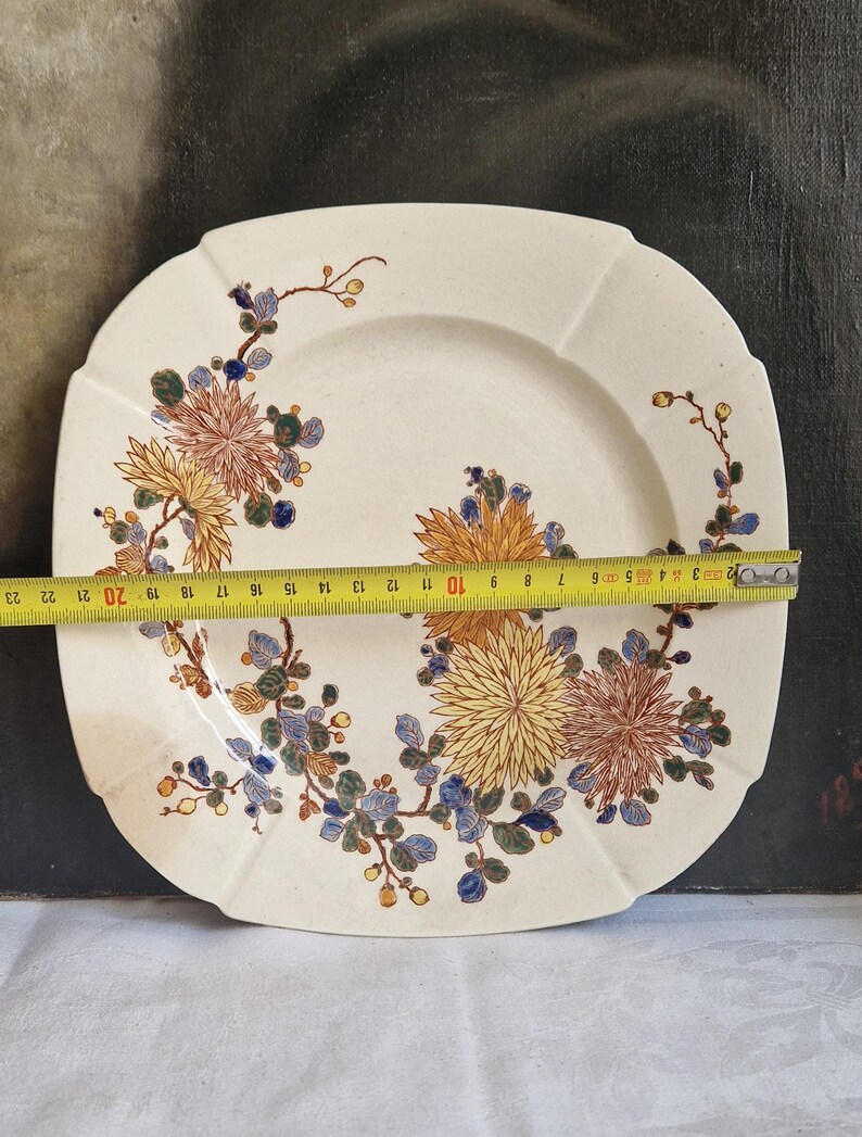 Antik Gien Terre de fer polykrom tallrik med blommotiv, shabby vintage, från Frankrike, sällsynt bild 3