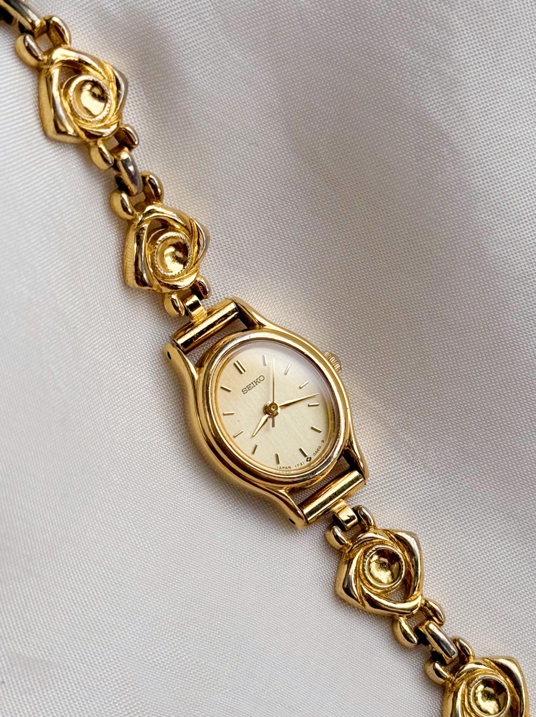 Rare Seiko Gold Plated Oval Dial Watch for Women; Dainty  display picture 2