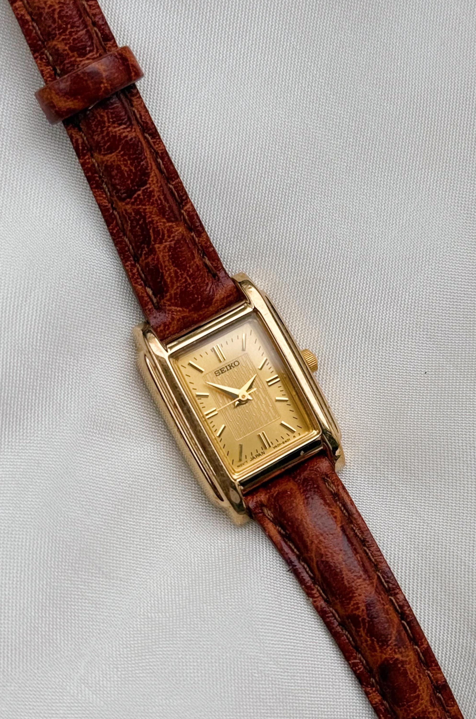 Vintage seiko tank women - Etsy 日本