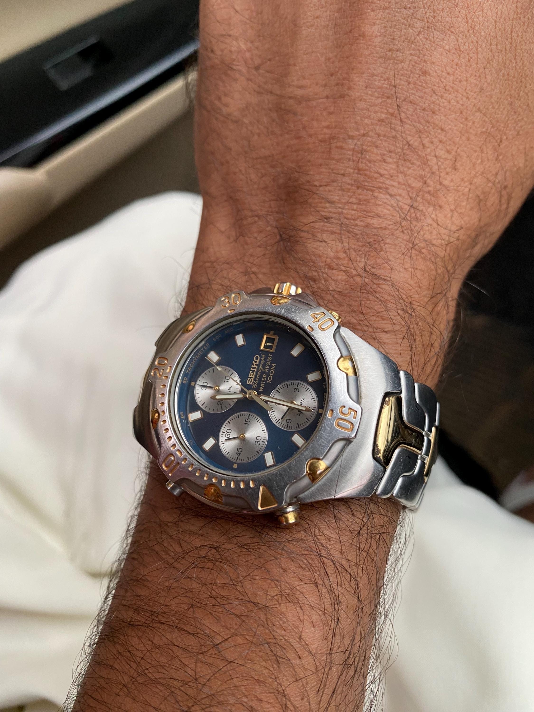 Vintage Seiko Chronograph Watch: Rotating Bezel, Water