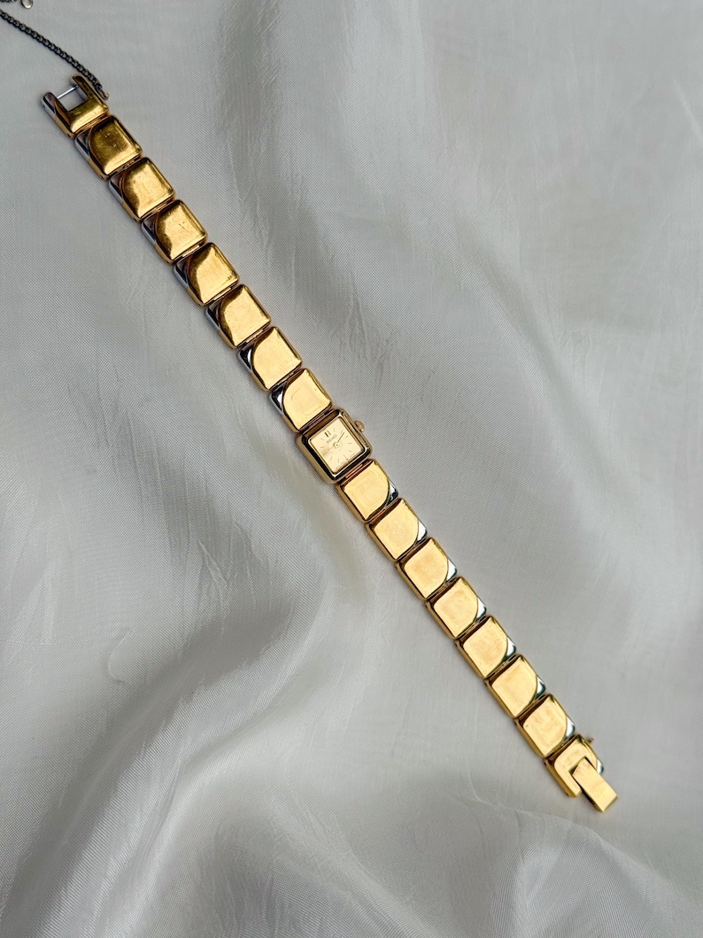 Vintage Seiko guldpläterade klockor med rubinfärgade accenter, unika armbandsdesigner; Present till henne bild 3