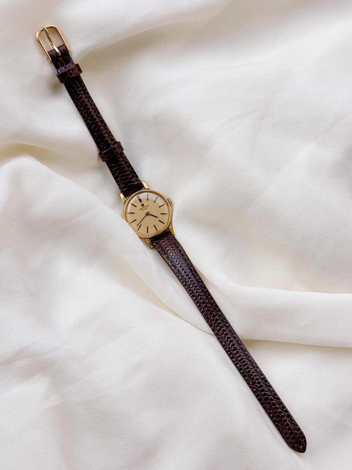 Vintage Universal Geneve Women’s watch; Mechanical wind, foto 2 de 4