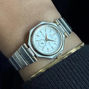 Seiko Silver wave Two tone sub-second dial Watch for women; Dainty Vintage timepiece