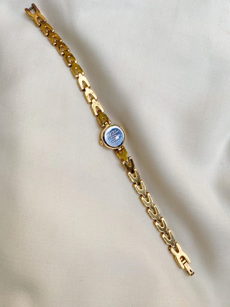 Vintage Seiko guldpläterade klockor med rubinfärgade accenter, unika armbandsdesigner; Present till henne bild 15