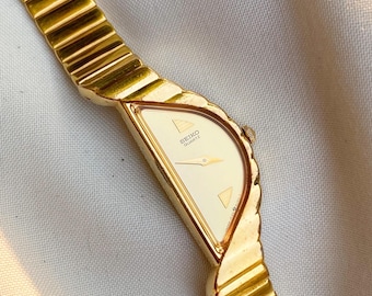 Vintage Pulsar by Seiko Gold Tone Bangle Bracelet Watch New Battery Dainty Elegant pulsar by seiko - Gem main image 3