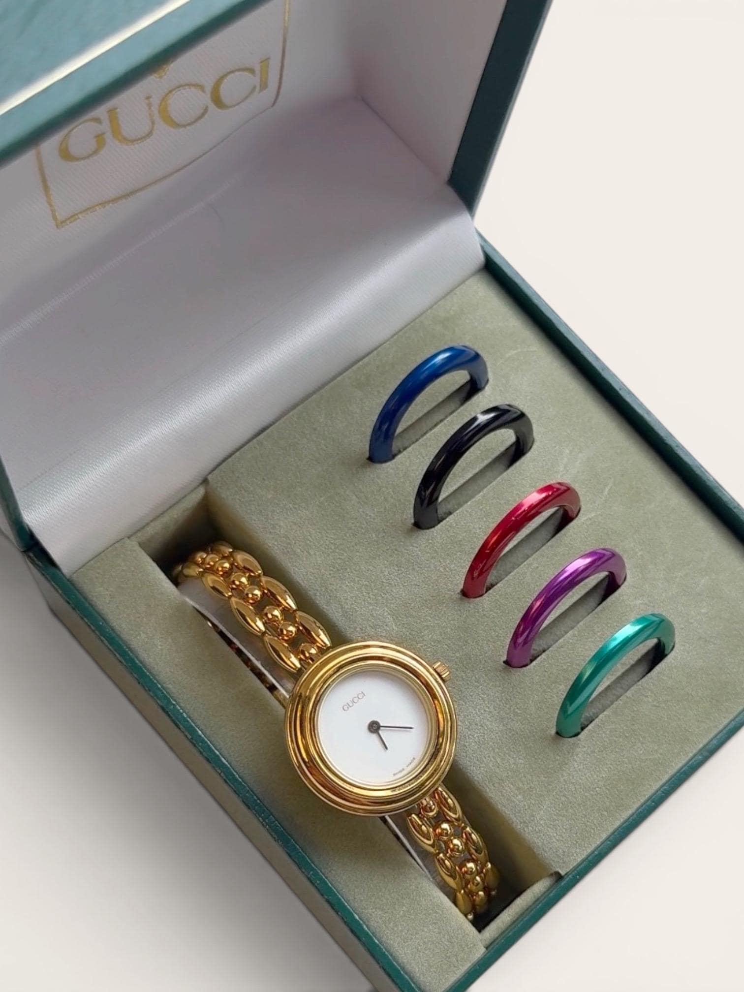 GUCCI 腕時計 ジャンク　11/12 GUCCI - GUCCI 腕時計 ジャンク 11/12の通販 by フレッシュ's shop