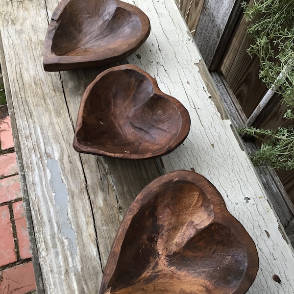 Small Heart Shaped Wood Bowl, 6" x 6", Hand Carved, Valentine Bowl, Desk Organization, Primitive, Organizer, Cottage Decor, Farmhouse Decor