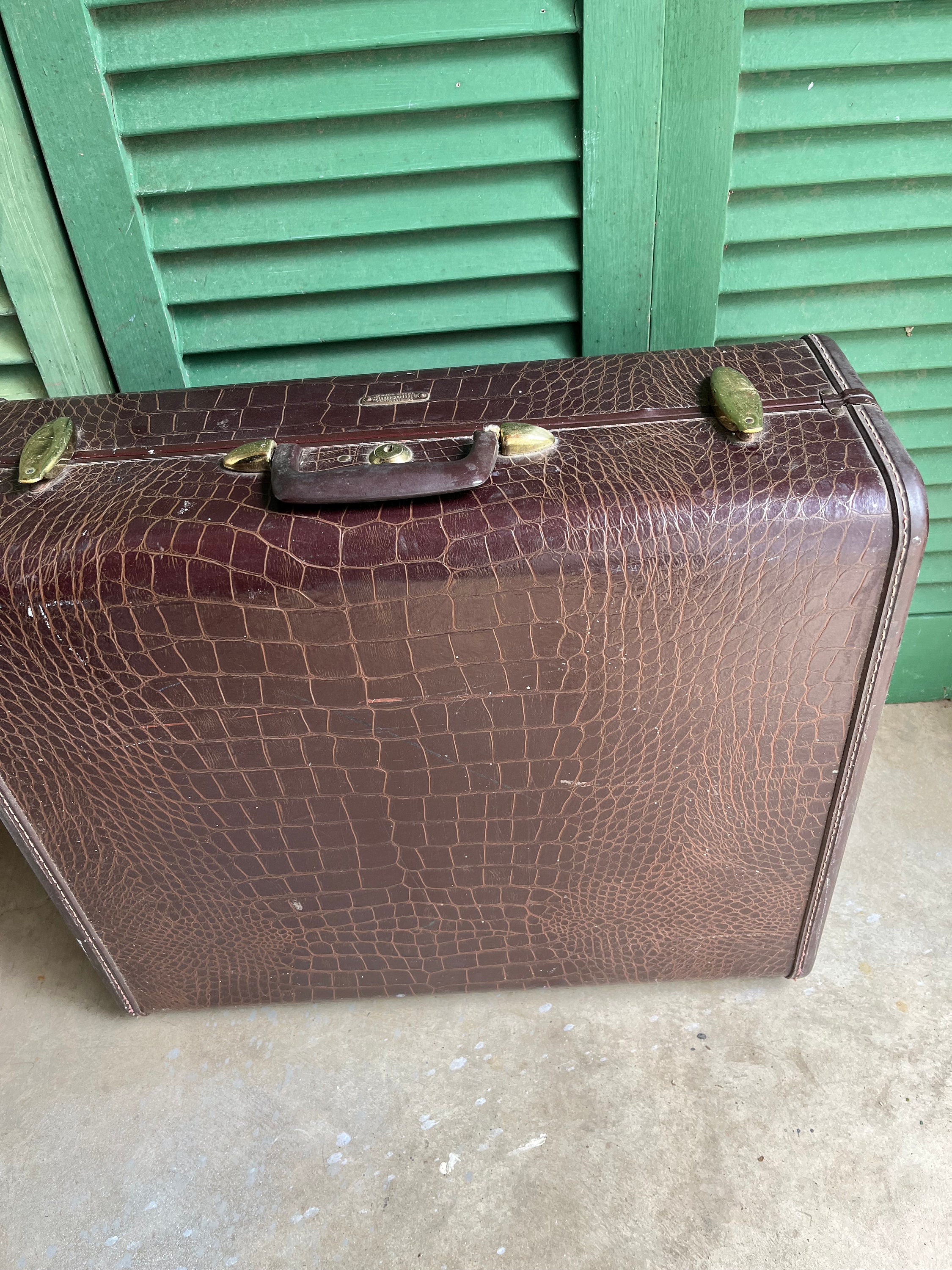 Vintage Towne Crocodile Alligator Leather Suitcase Luggage Hardside Case