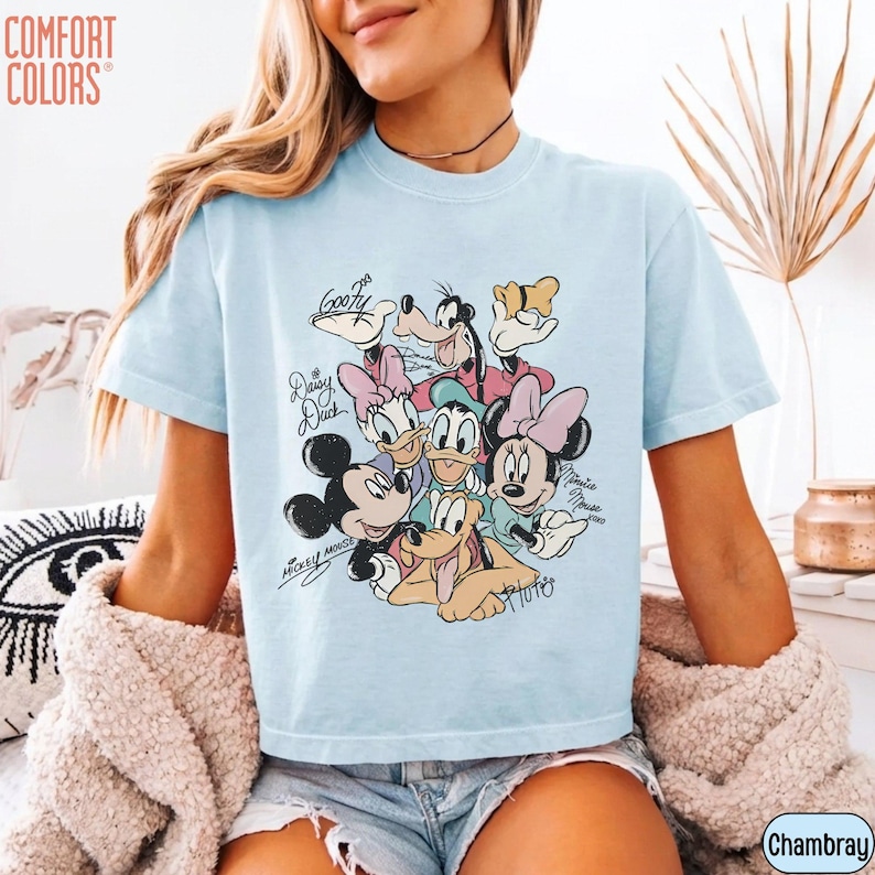 Comfort Colors® Retro Musse Pigg och vänner Disney boxig skjorta, Disneyland familjeresa kort t-shirt, Disney semester sommartröjor bild 6