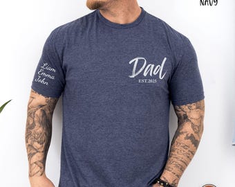 Personalisiertes Papa Shirt mit Kindernamen und benutzerdefiniertem Datum, perfekt für den Vatertag, benutzerdefiniertes Papa T-Shirt, Geschenk für Papa, Papa T-Shirt mit Kindernamen