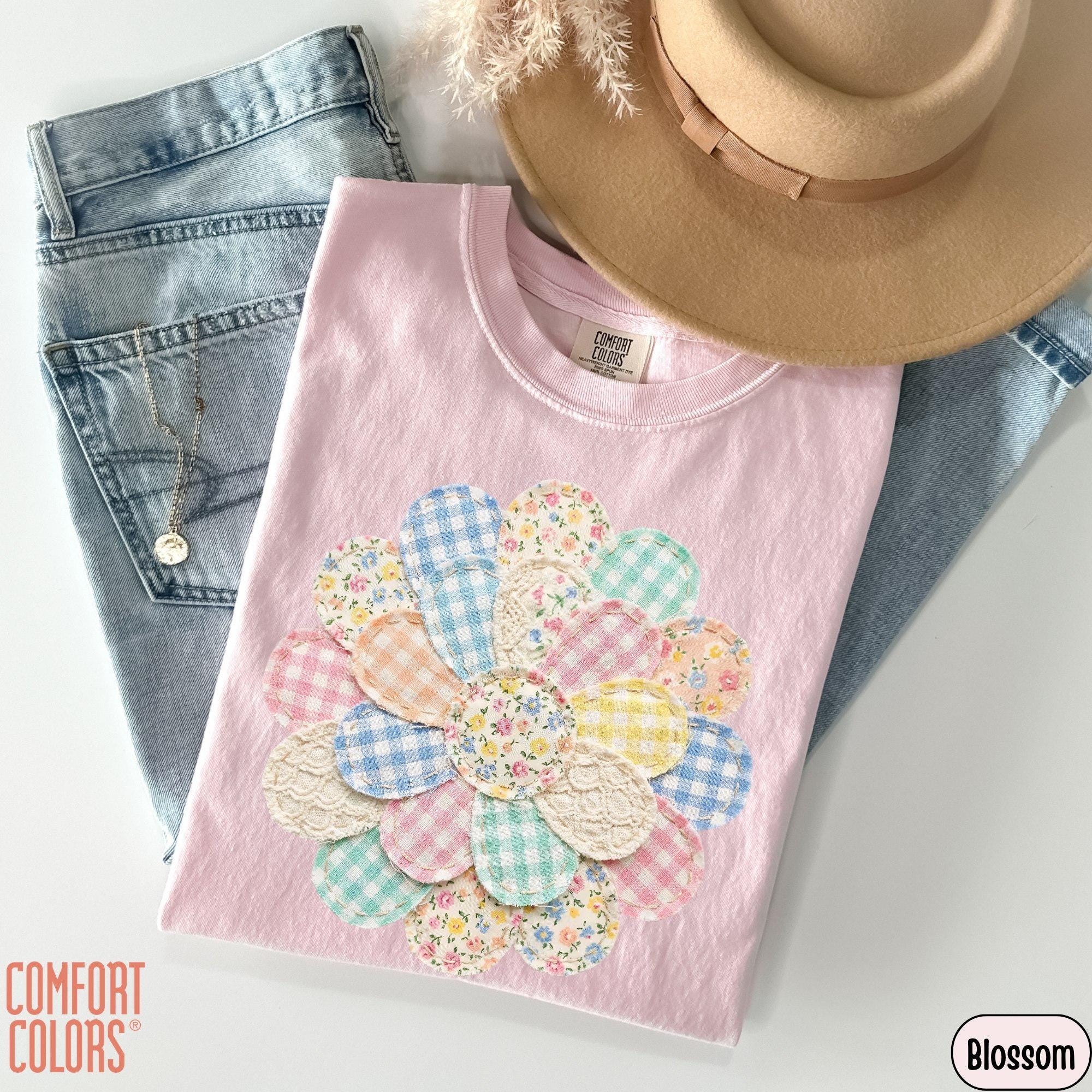 Comfort Colors® Faux Quilted Patchwork Daisy Shirt Floral Graphic