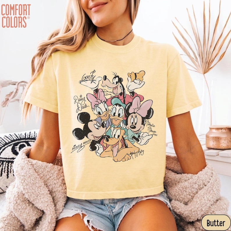 Comfort Colors® Retro Musse Pigg och vänner Disney boxig skjorta, Disneyland familjeresa kort t-shirt, Disney semester sommartröjor bild 5