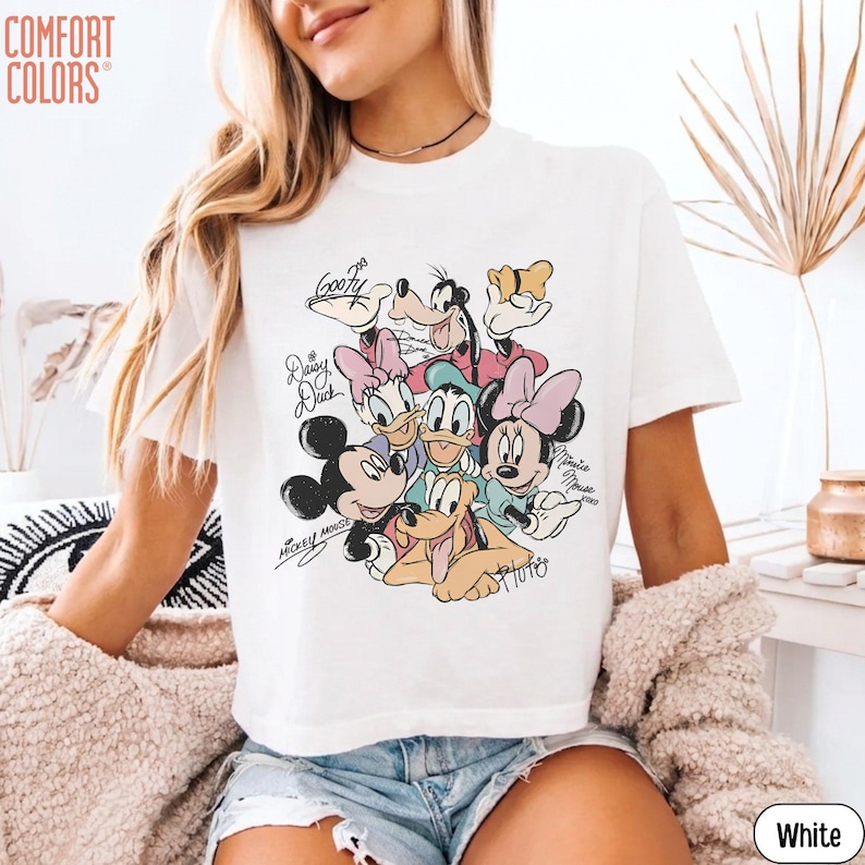 Comfort Colors® Retro Musse Pigg och vänner Disney boxig skjorta, Disneyland familjeresa kort t-shirt, Disney semester sommartröjor bild 7