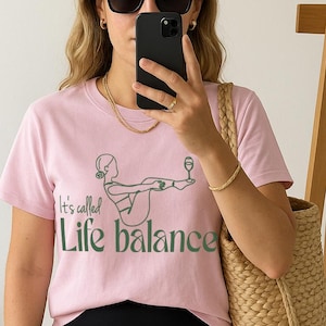 Pilates T-shirt in roze en groen, leuke outfit voor zelfzorg, cadeau voor vriend/vriendin & wellnessliefhebbers, rosé, zomer, drankjes, Aperol