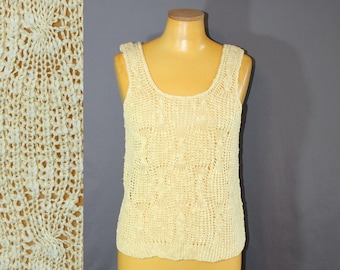 1970s Fedora Yellow Crocheted Tank // Small to Medium