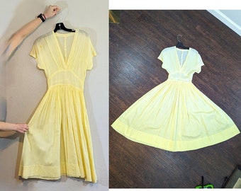 1950s Buttercup Yellow Sheer Cotton Lawn Day Dress with Circle Skirt // Extra Small