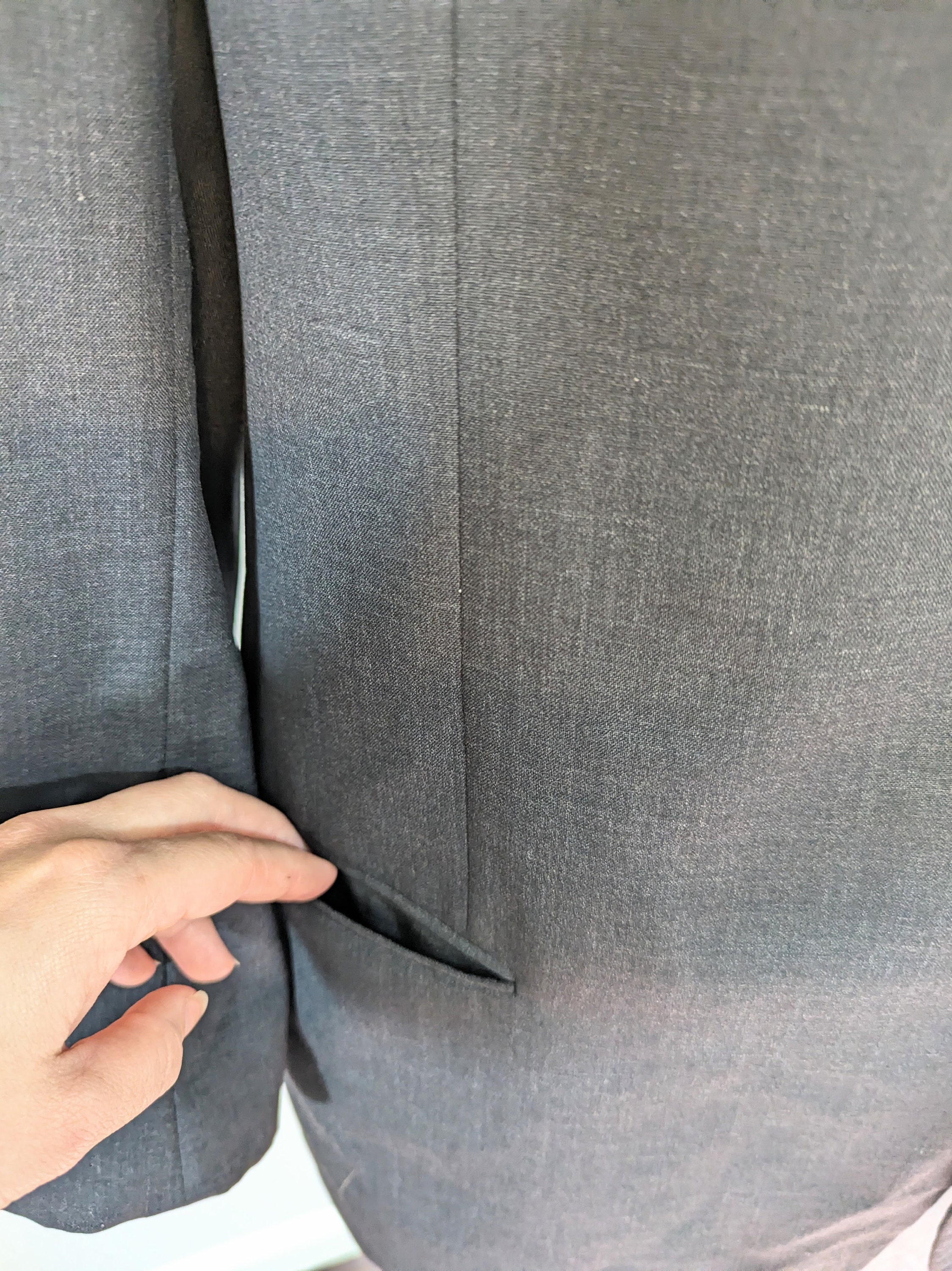 1980s Giorgio Armani - Mani - Dark Gray Wool Single Breasted Suit 