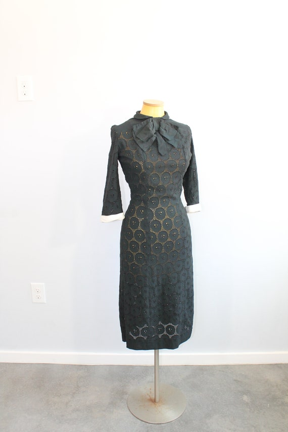 1950s Black Eyelet Lace Secretary Dress // Helen … - image 2