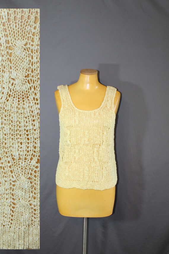 1970s Fedora Yellow Crocheted Tank // Small to Med