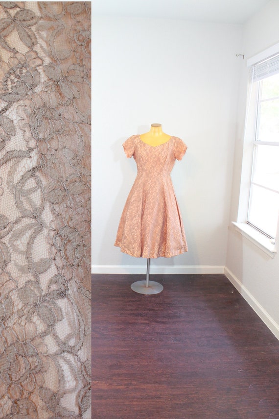 1950s Peach Lace Party Dress // Large