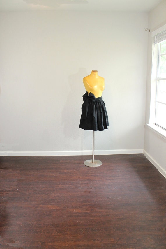 1980s Celia Tejada Skirt // Small 26 Waist