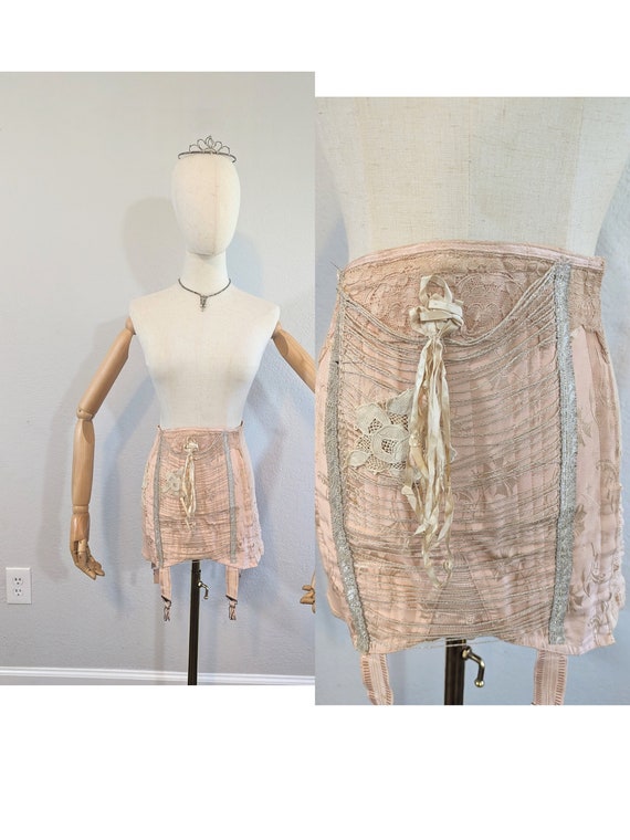 1940s Soft Pink Floral Embellished Girdle // Mediu