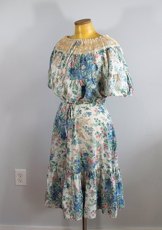 1970s Cottagecore Two Piece Blouse and Skirt Matc… - image 2