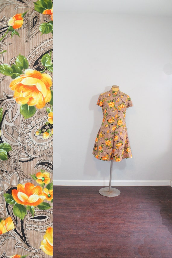 1960s Polished Cotton Floral Pleated Dress // Smal