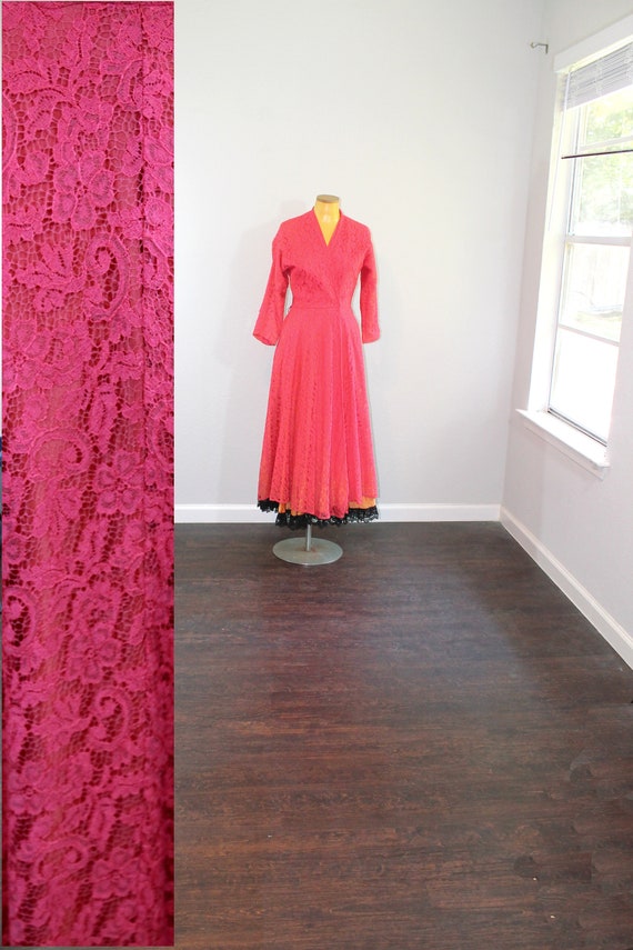 1950s Wrap Dress Red Lace // XS