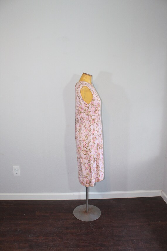 1960s Pink Floral Woven Shift Dress // Small to M… - image 3