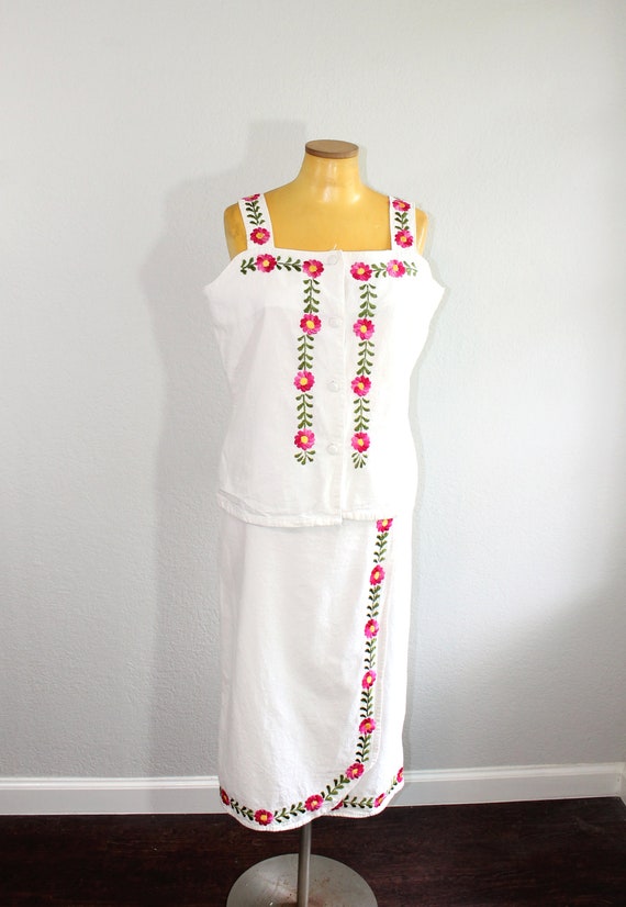 1990s Mexican White Floral Matching Top and Skirt… - image 3