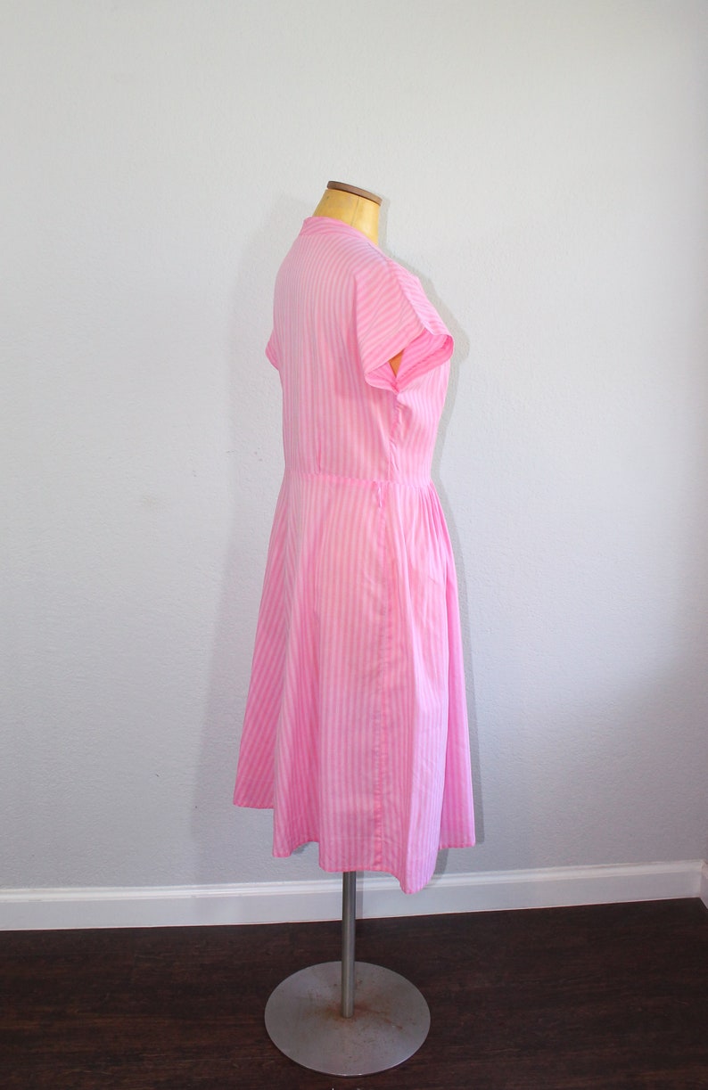 1960s Cotton Candy Pink Striped Shirtdress // Medium image 4