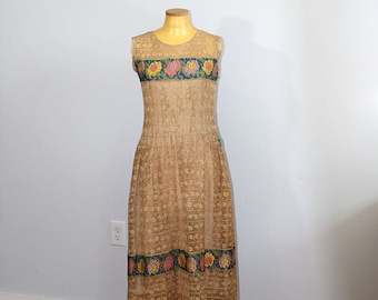 1920s Beige Lace Embroidered Flowers Dress // Small