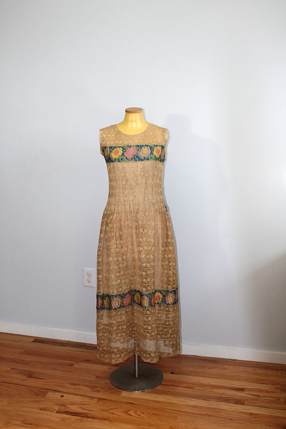 1920s Beige Lace Embroidered Flowers Dress // Smal