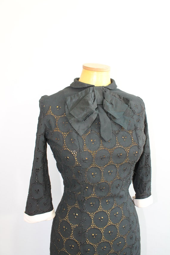 1950s Black Eyelet Lace Secretary Dress // Helen … - image 3