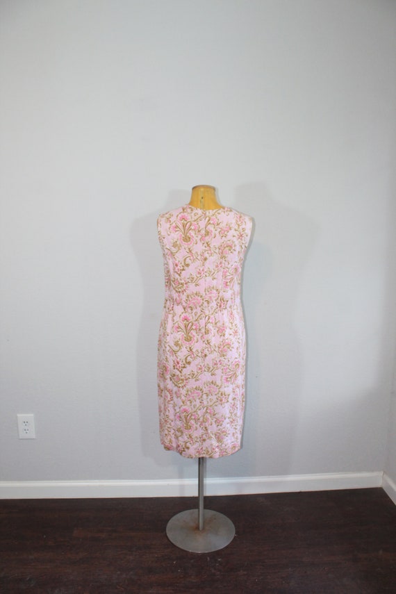 1960s Pink Floral Woven Shift Dress // Small to M… - image 2