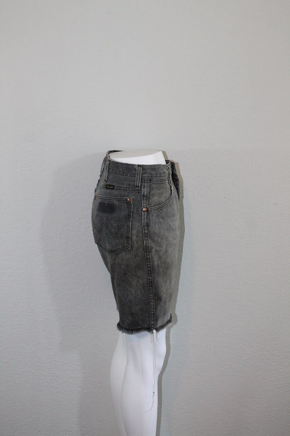 1970s Black Wrangler Cut-Off Distressed Jean Shor… - image 5