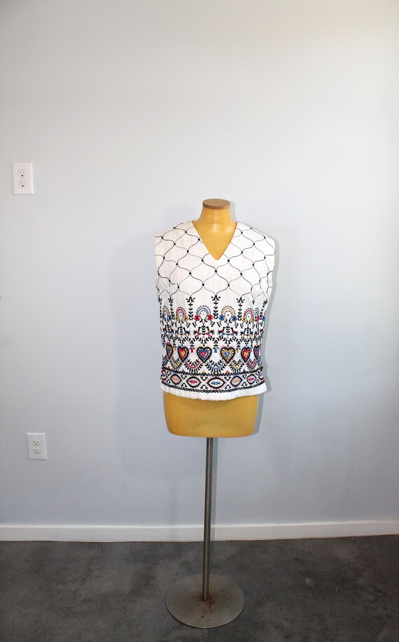 1960s White Folk Embroidered Quilted Sleeveless Bl