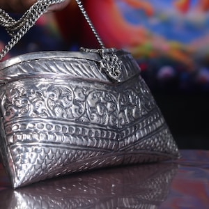Handcrafted Silver Metal Clutch Purse – Engraved Ethnic Handbag with Chain Strap