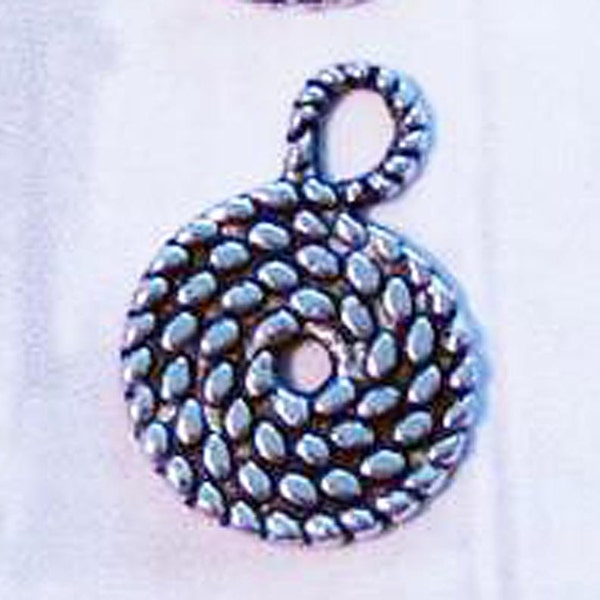 20 silver swirled rope lasso or nautical charms pendants 15mm x 11mm - bulk - C0086-20