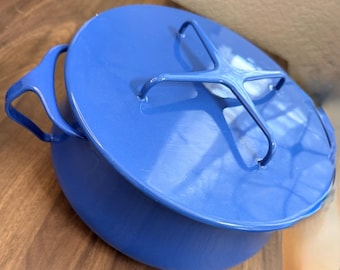 Dansk Kobenstyle Blue Enamel On Steel 4-Quart Casserole Dutch Oven with Trivet Lid