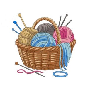 Könnte beinhalten: Eine weiße Keramik-Tasse mit schwarzem Henkel und dem Text "But First, Coffee" in schwarzer, fetter Schrift. Die Tasse steht auf einer weißen Oberfläche.