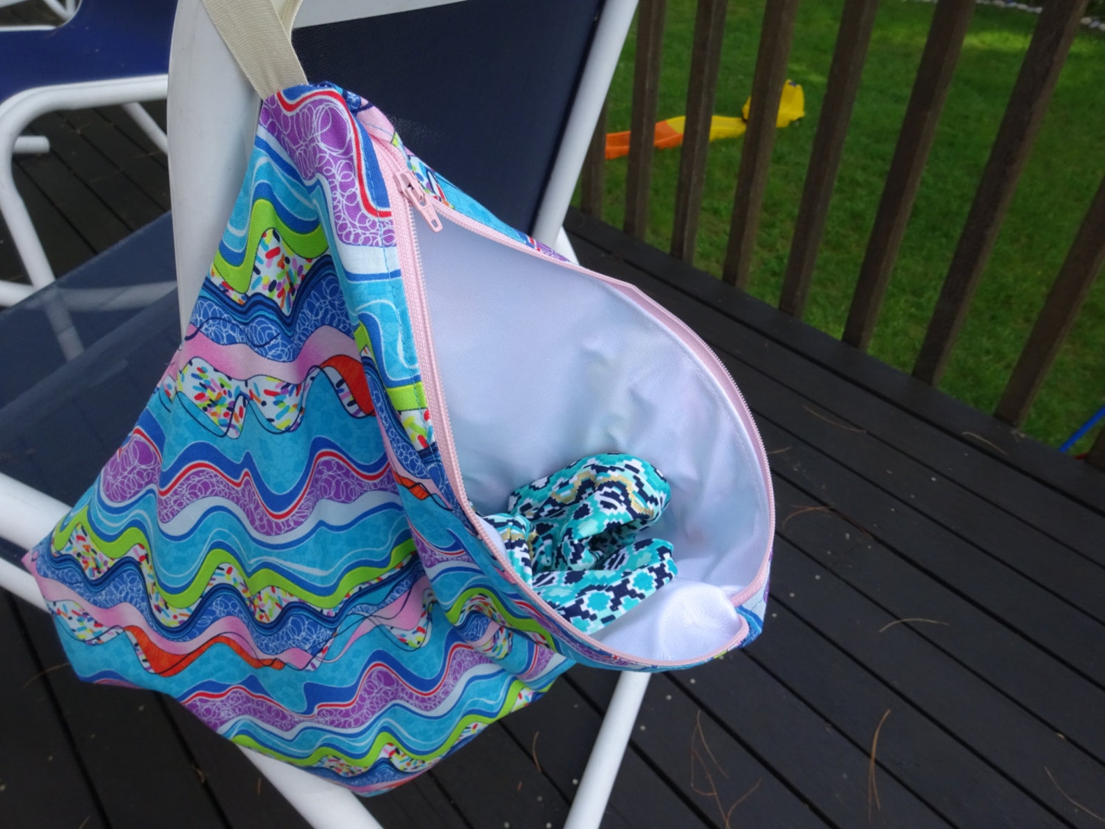 Wet Bag, Bathing Suit Bag, Pool Bag, Cloth Diaper Bag, Sunscreen Bag