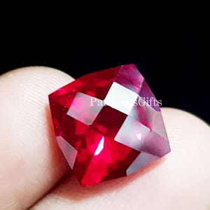 Blutroter Mosambik-Rubin, kissenförmiger loser Edelstein (12 x 12 MM)